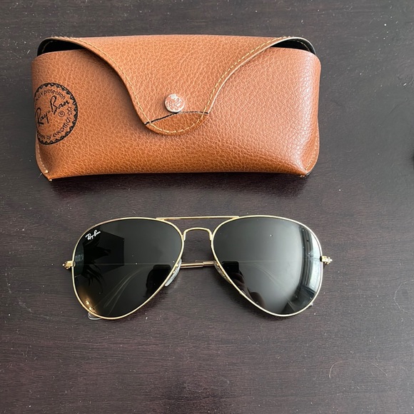 Ray-Ban Accessories - Ray Ban Sunglasses 🕶